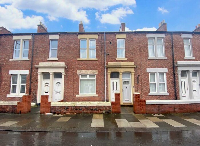 2 Bedroom Flat To Rent In Chirton West View, North Shields, NE29