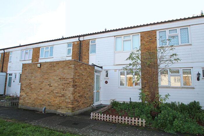 3 Bedroom Terraced House To Rent In Wycliffe Row, Gravesend, DA11