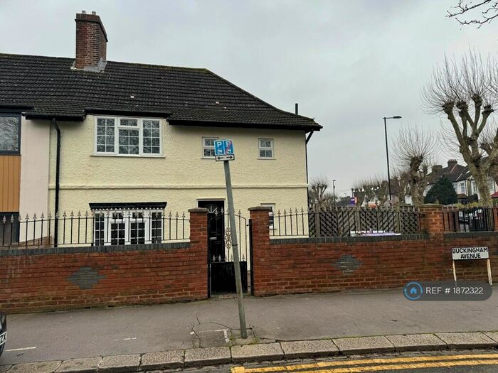 4 Bedroom Semi-Detached House To Rent In Buckingham Avenue, Norbury, CR7