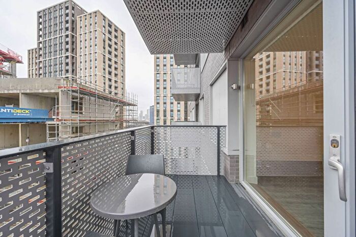 1 Bedroom Flat To Rent In Nautilus Apartments, Canning Town, London, E16