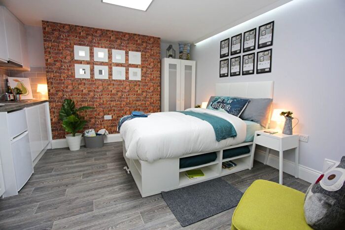 1 Bedroom Studio To Rent In King Street, Luton, Bedfordshire, LU1