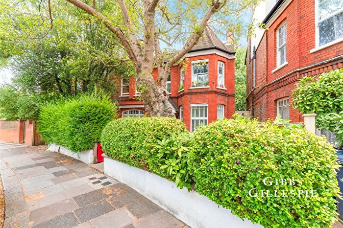 Studio To Rent In Kenilworth Road, London, W5