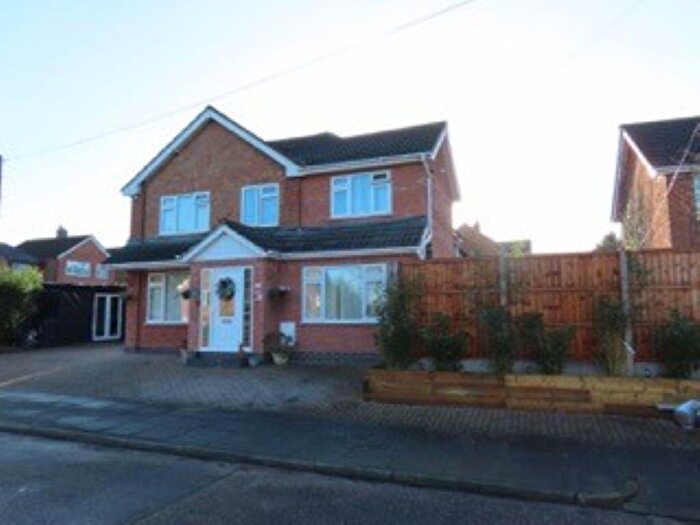 4 Bedroom Detached House For Sale In Oakdene Road, Leicester, LE2