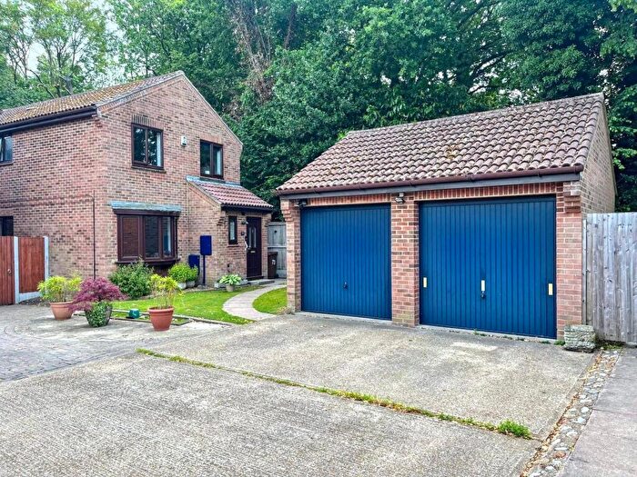 4 Bedroom Detached House For Sale In Highgrove Road, Princes Park, Kent, ME5