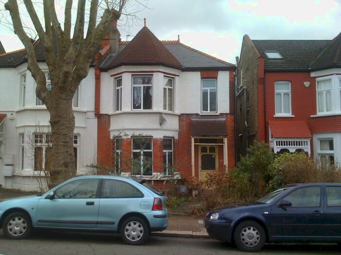 1 Bedroom Flat To Rent In Ulleswater Road, Southgate, N14