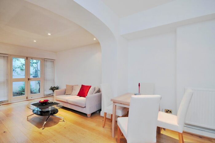 2 Bedroom Flat To Rent In Onslow Gardens, London, SW7