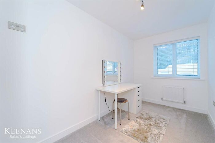 3 Bedroom Semi-Detached House For Sale In Weaver Avenue, Rawtenstall, BB4