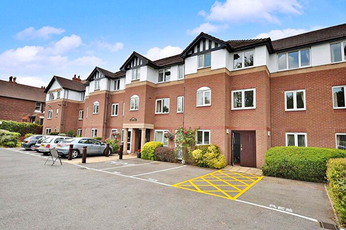 1 Bedroom Flat For Sale In Royal Court, Sutton Coldfield, B72