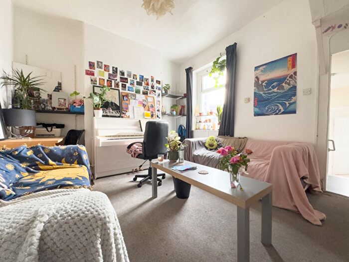 4 Bedroom Terraced House To Rent In Llantrisant Street, Cathays, CF24