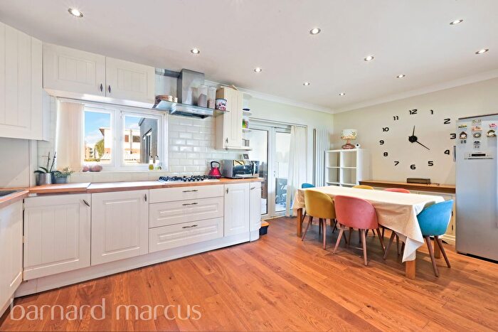 3 Bedroom Property To Rent In Harvest Road, Feltham, TW13