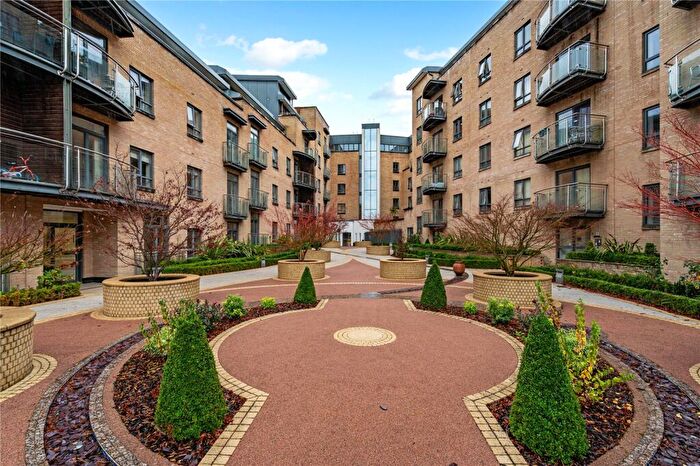 2 Bedroom Apartment For Sale In Trinity Gate, Epsom Road, Guildford, Surrey, GU1