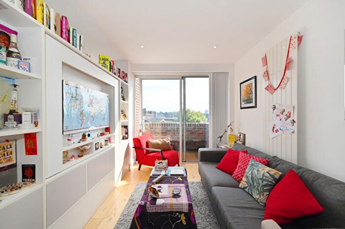 1 Bedroom Flat For Sale In Riverdale House, Molesworth Street, Lewisham, SE13