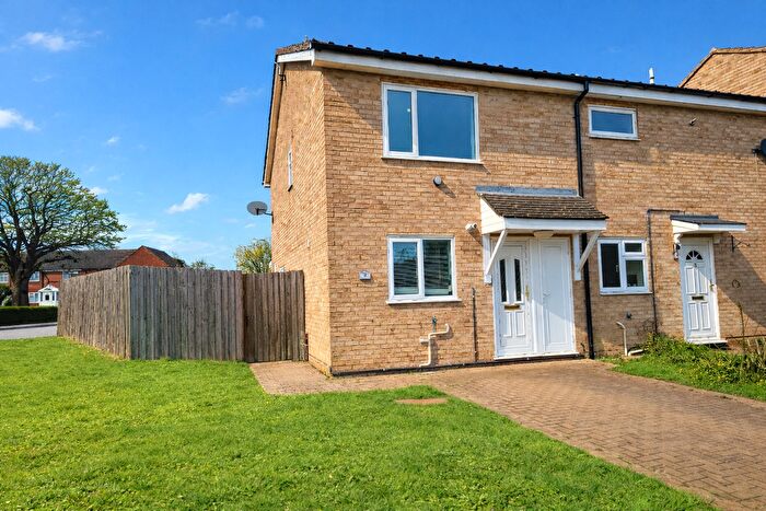3 Bedroom End Terrace House For Sale In Wilmslow Drive, Pinewood, Ipswich, Suffolk, IP2