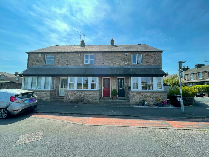2 Bedroom House To Rent In Tanhouse, Galgate, Lancaster, LA2