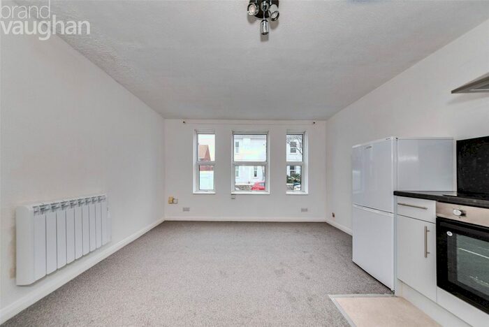 1 Bedroom Flat To Rent In Selden Road, Worthing, West Sussex, BN11