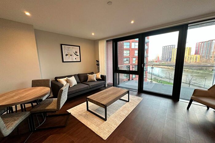 2 Bedroom Apartment For Sale In Handlebury House, Leamouth Road, E14