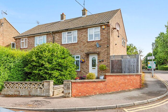 3 Bedroom Semi-Detached House For Sale In Clarion Close, Offley, SG5