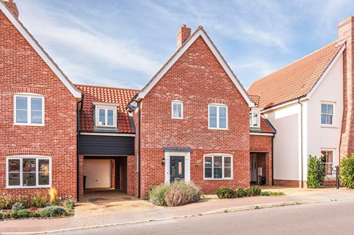 3 Bedroom Terraced House For Sale In Modern Family Three Bedroom Home In Hunstanton, PE36