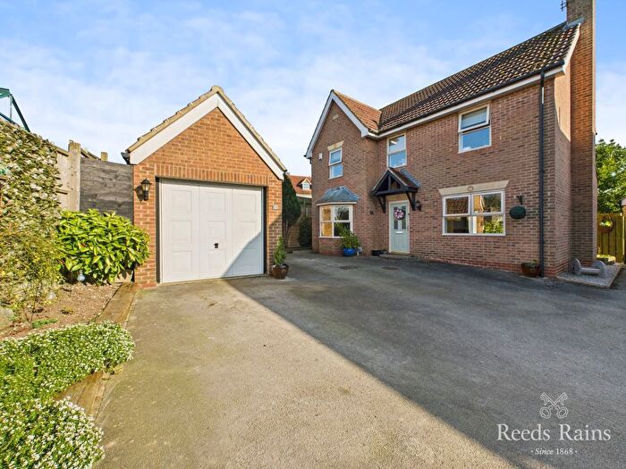 4 Bedroom Detached House For Sale In Chapel Fields, Coniston, Hull, East Yorkshire, HU11