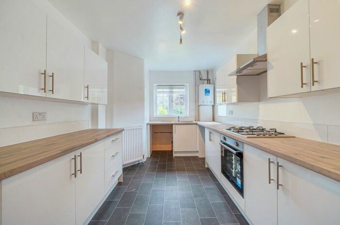 4 Bedroom Terraced House To Rent In Well Hall Road, Eltham, SE9