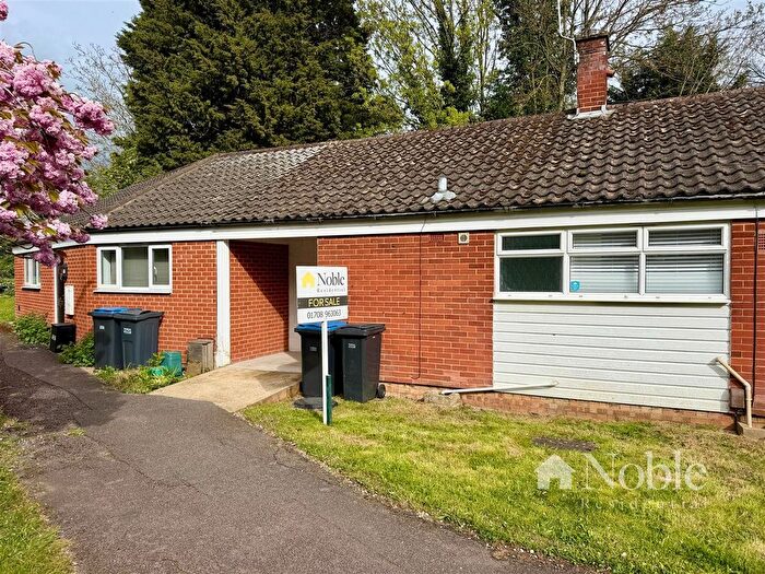 2 Bedroom Bungalow For Sale In Gilden Close, Harlow, CM17