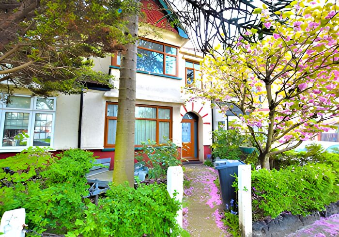 3 Bedroom Terraced House To Rent In Morrab Gardens, Ilford, IG3