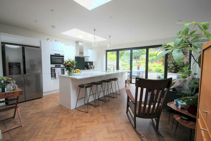 4 Bedroom Semi-Detached House To Rent In Blackwell Road, East Grinstead, RH19