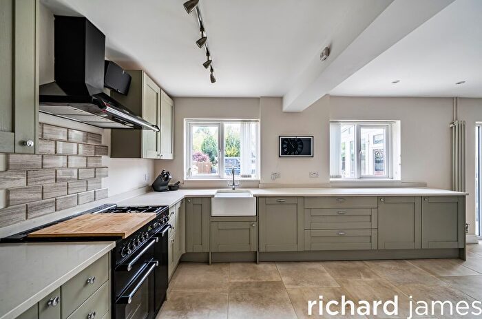 3 Bedroom Semi-Detached House For Sale In Marlborough Road, Swindon, SN3