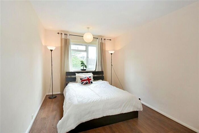 1 Bedroom Flat To Rent In Rockley Road, West Kensington, W14