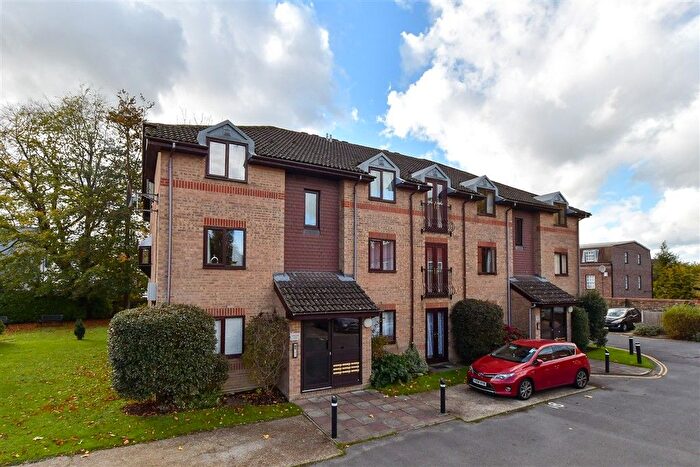 1 Bedroom Flat For Sale In Kings Road, Horsham, West Sussex, RH13
