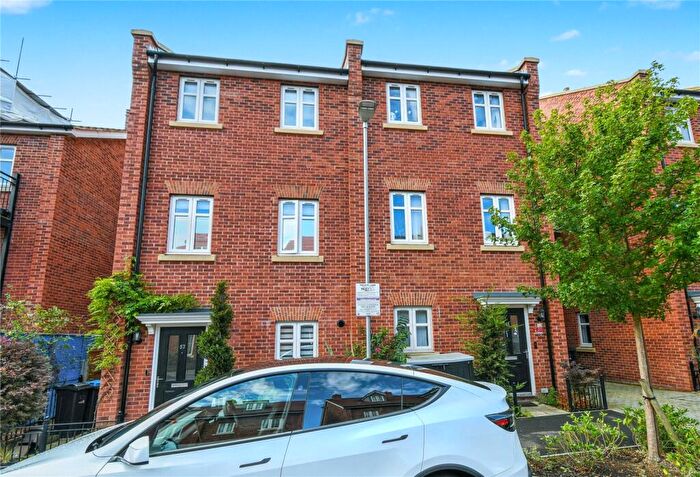 4 Bedroom House For Sale In Archer Way, Enfield, Middlesex, EN2