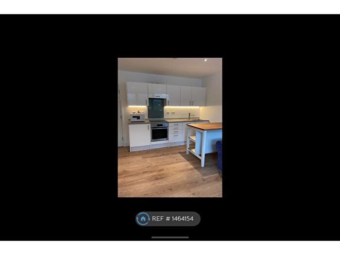 1 Bedroom Flat To Rent In Hanover House, Reading, RG1