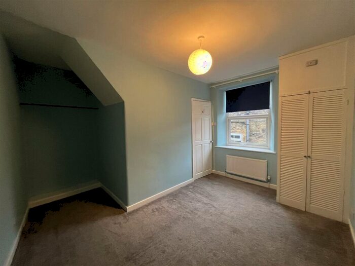 3 Bedroom House To Rent In High Street, Buxton, SK17