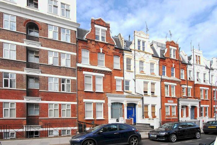 1 Bedroom Flat To Rent In Gledstanes Road, Barons Court, London, W14