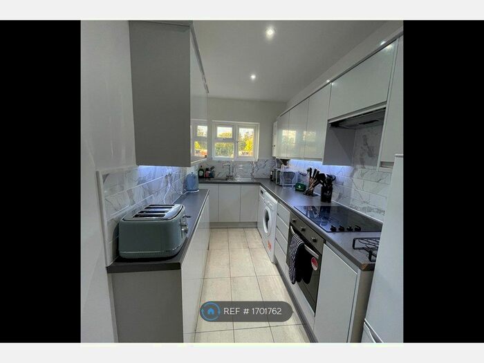 3 Bedroom Terraced House To Rent In Malvern Avenue, Harrow, HA2