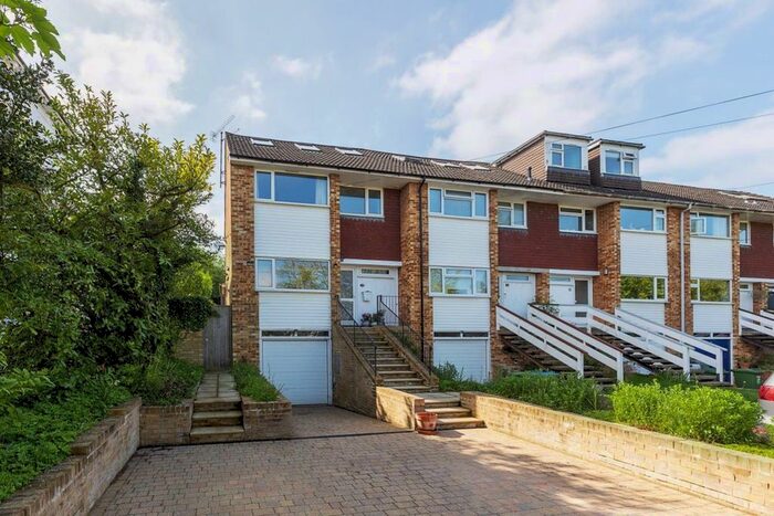 4 Bedroom Town House To Rent In St. Georges Road, Sevenoaks, TN13