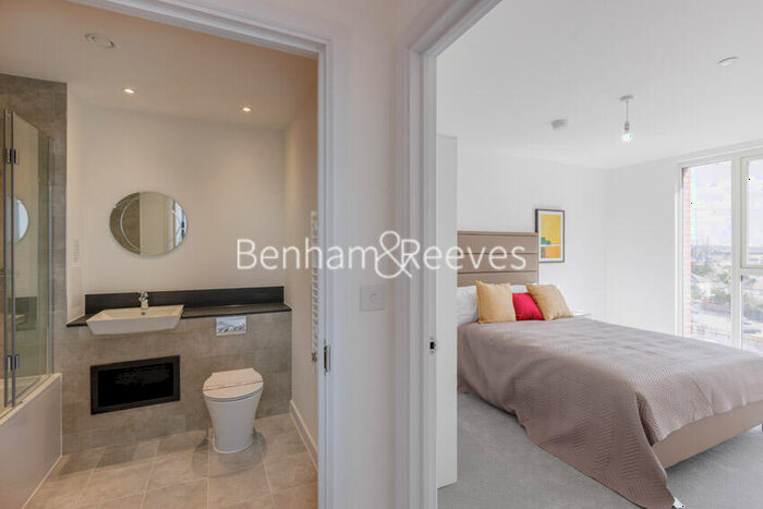 1 Bedroom Apartment To Rent In Shearwater Drive, Hendon, NW9