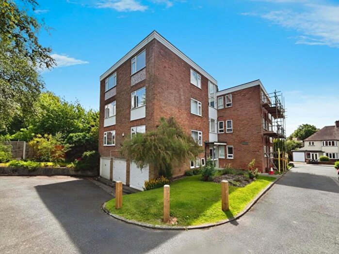 1 Bedroom Flat To Rent In Harewood, Barons Close, Harborne, B17