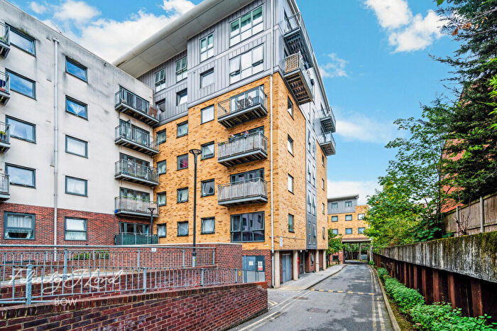 1 Bedroom Apartment For Sale In Thomas Fyre Drive, London, E3