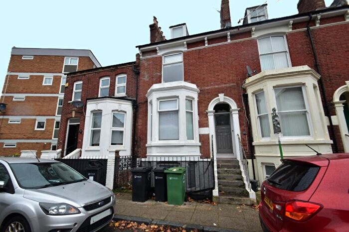5 Bedroom Terraced House To Rent In Brougham Road, Southsea, PO5