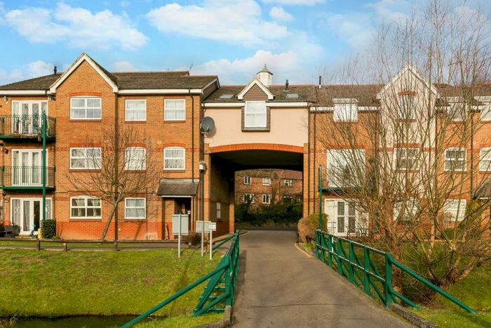 2 Bedroom Flat To Rent In Uxbridge Road, Rickmansworth WD3