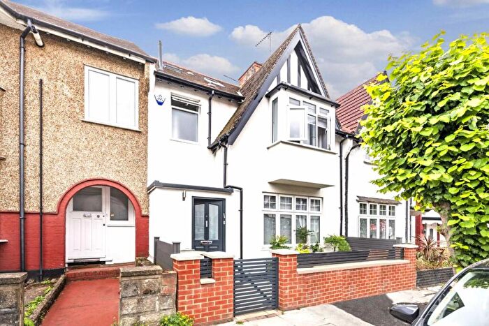 5 Bedroom Terraced House To Rent In Alyth Gardens, London, NW11