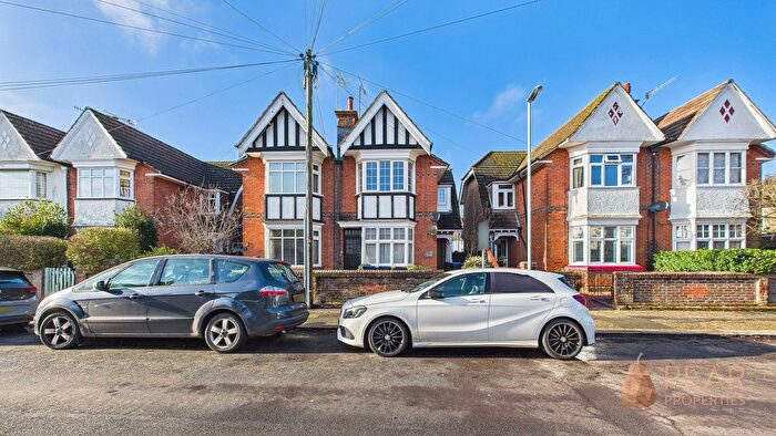 2 Bedroom Flat To Rent In Pembury Road, Worthing, BN14