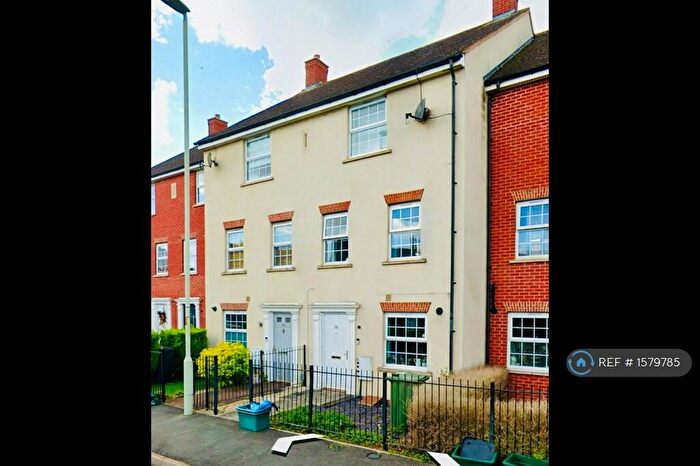 4 Bedroom Terraced House To Rent In Thatcham Avenue, Gloucester, GL2