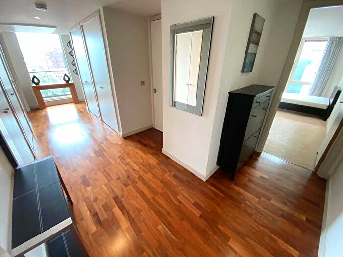 2 Bedroom Apartment To Rent In Leftbank, Spinningsfields, Manchester City Centre, M3