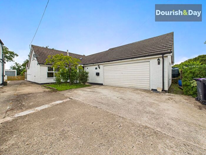 3 Bedroom Detached Bungalow For Sale In Whixall, Whitchurch, SY13