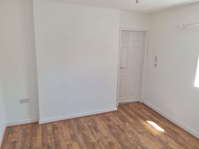 1 Bedroom Flat To Rent In Stafford Street, Walsall, WS2