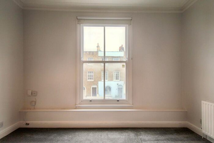 2 Bedroom Duplex To Rent In Balls Pond Road (), Islington., N1