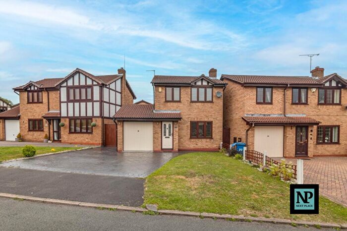 3 Bedroom Detached House For Sale In Kurtus, Dosthill, B77