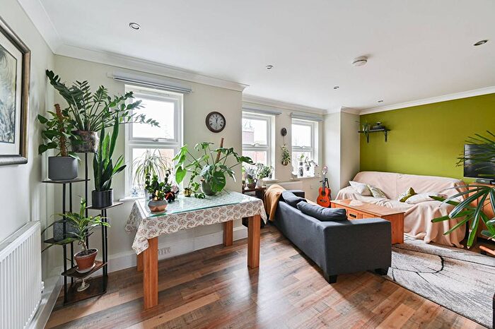 2 Bedroom Flat For Sale In Reef House, Tide Close, Mitcham, CR4